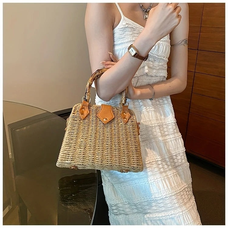 WOVEN STRAW BAG