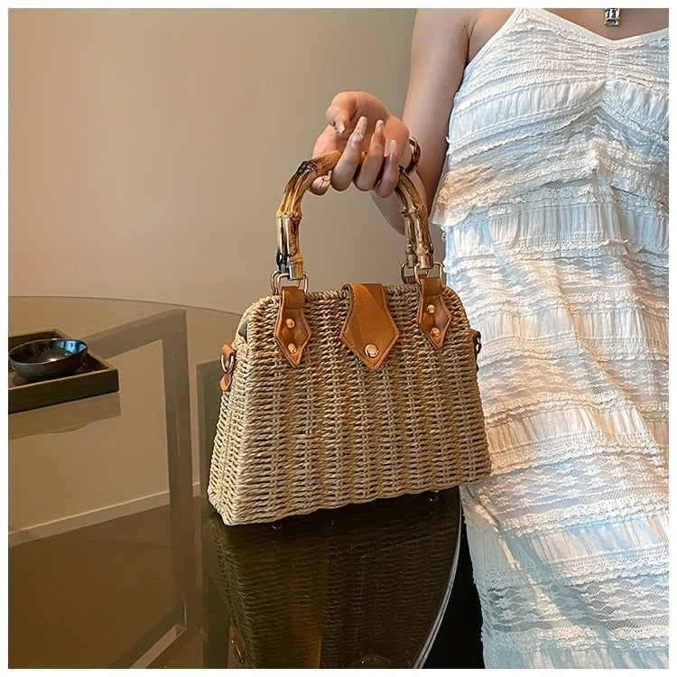 WOVEN STRAW BAG