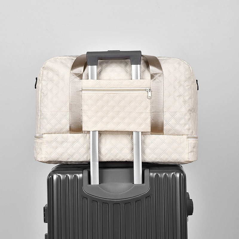 TRAVEL TOTE