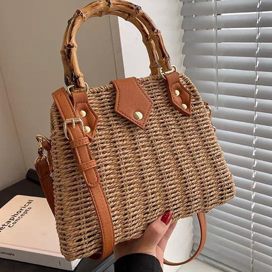 WOVEN STRAW BAG